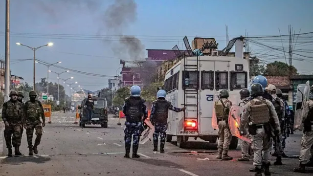 Manipur Violence Relief Fund: рд╡рд┐рд╕реНрдерд╛рдкрд┐рддреЛрдВ рдХреЗ рдЬрдЦреНрдореЛрдВ рдкрд░ рдорд░рд╣рдо рд▓рдЧрд╛рдПрдЧреА рдХреЗрдВрджреНрд░ рдХреА рдорджрдж