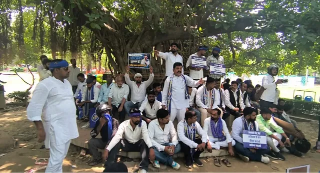 NEET Paper Leak Protest: गोरखपुर के पंत पार्क में भारी पुलिस बल तैनात, गेट बंद