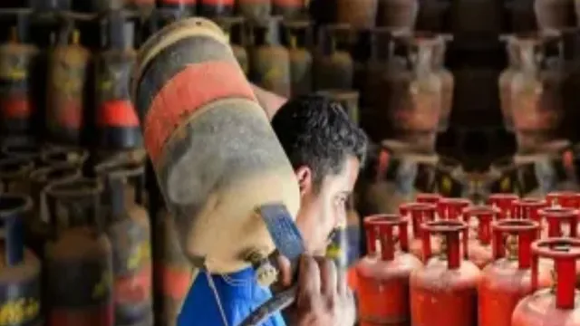 Gas eKYC Deadline: 16 अगस्त के बाद रुक सकती है गैस सब्सिडी, बिहार के 28.5 लाख उपभोक्ताओं के लिए तेल कंपनियों का बड़ा अल्टीमेटम