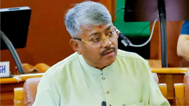 मणिपुर में संदिग्ध आतंकियों की गोलीबारी के बाद सनसनी: गृह मंत्री कोंथौजम की चेतावनी, हिंसा करने वालों पर होगा कड़ा एक्शन