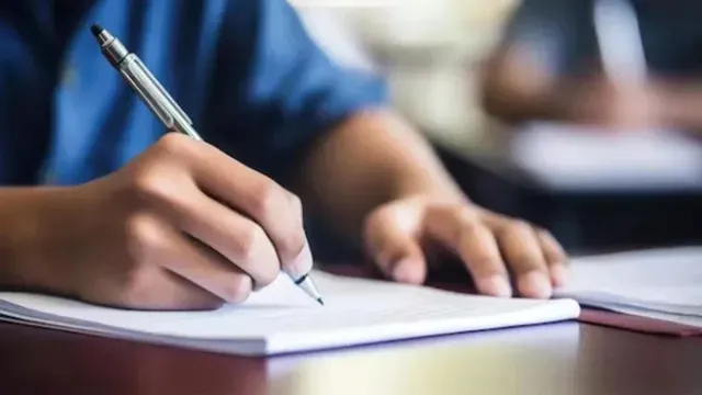 SSC Exam Ranchi: तीन केंद्रों के 200 मीटर दायरे में कड़ी निषेधाज्ञा लागू, प्रशासन का सख्त अलर्ट